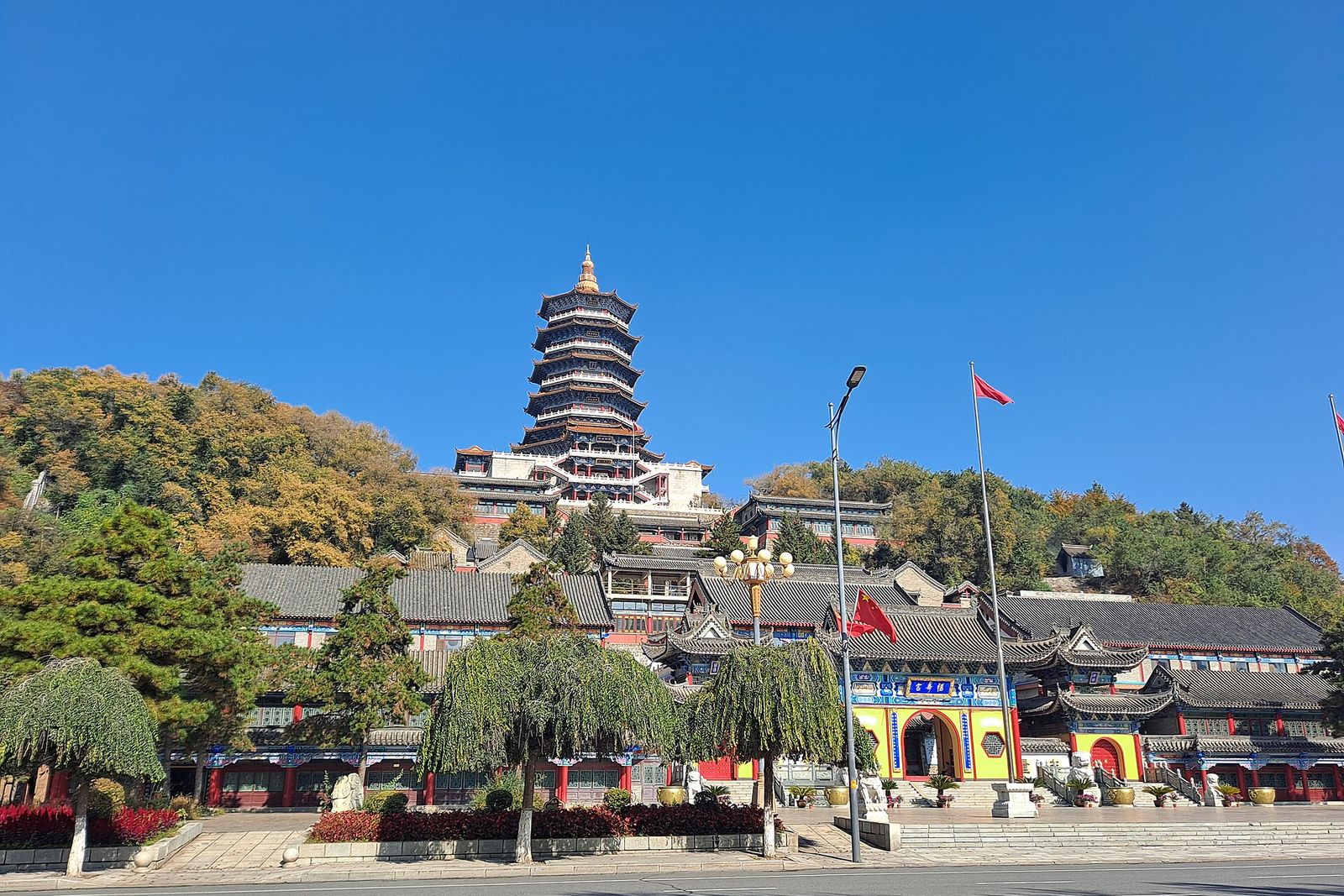 The pagoda on Longshou Mountain in Liaoyuan