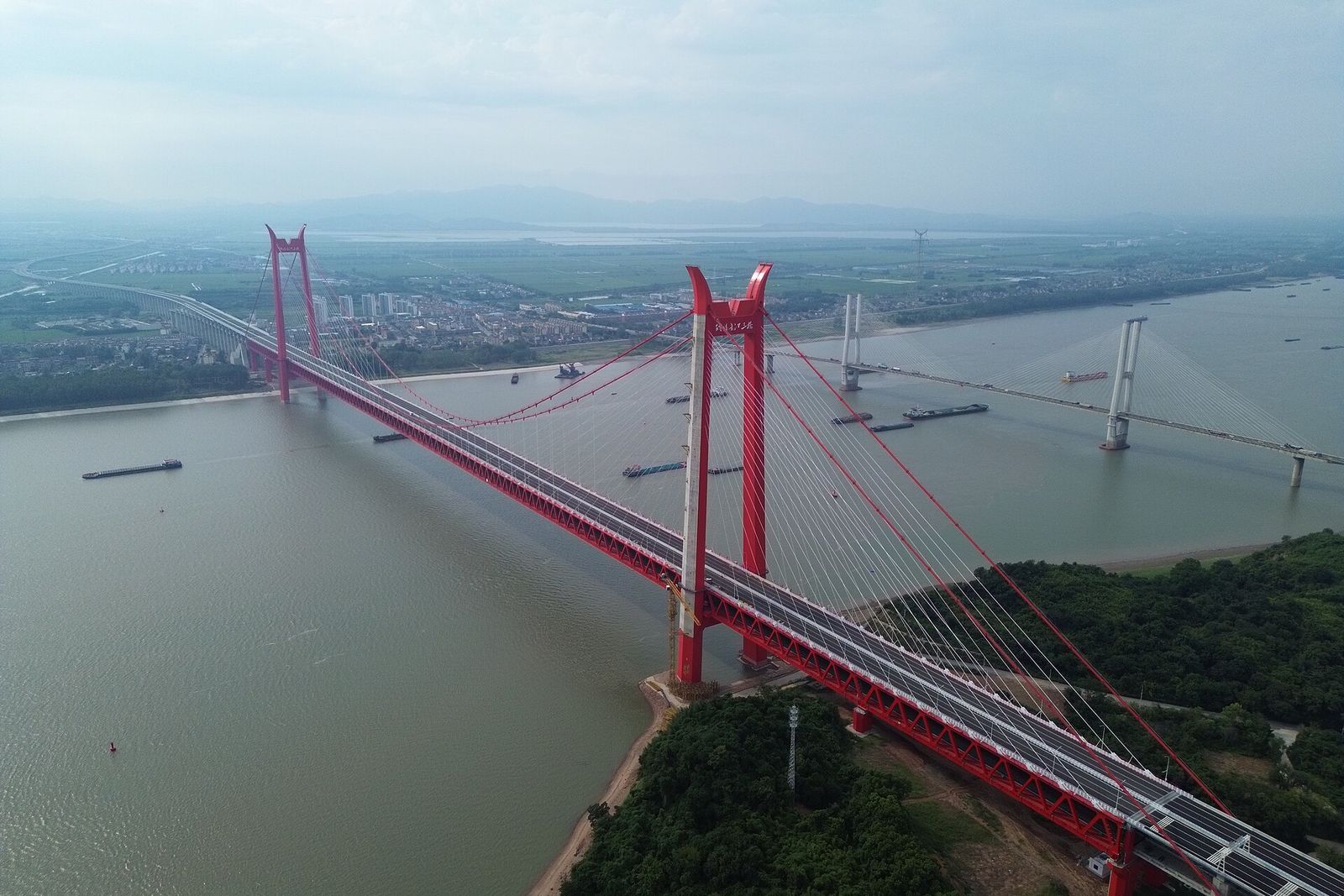 The Third Tongling Yangtze River Bridge seen from above