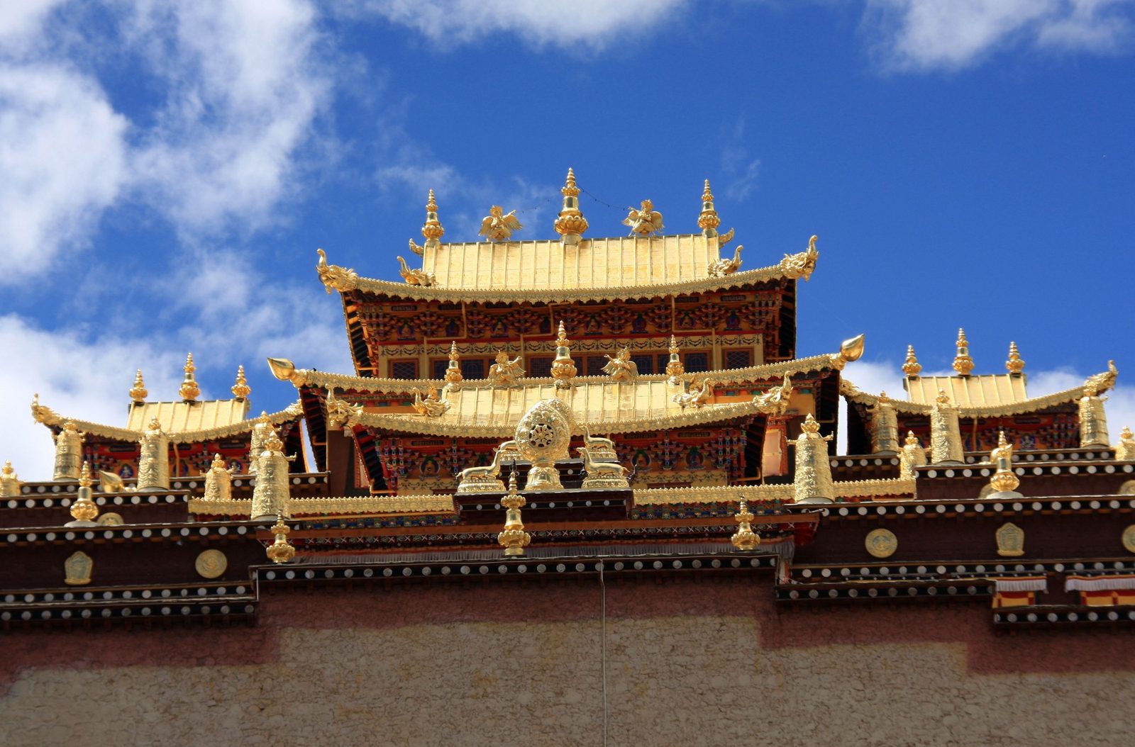 Ganden Sumtseling Monastery, Shangri-La